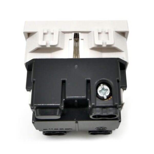 Presa schuko universale (16a-230v) 514b bianco compatibile Bticino Matix - immagine 4